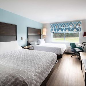 Queen Room Two Queen Beds